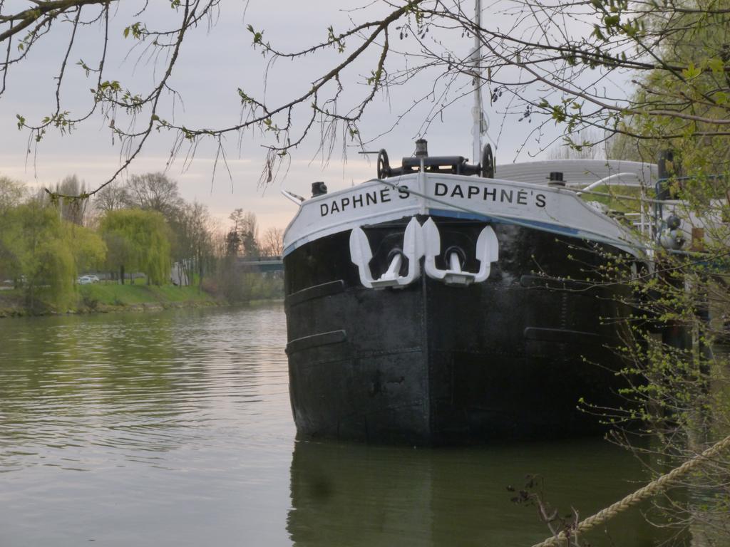 Peniche Daphne'S Panzió Auvers-sur-Oise Kültér fotó